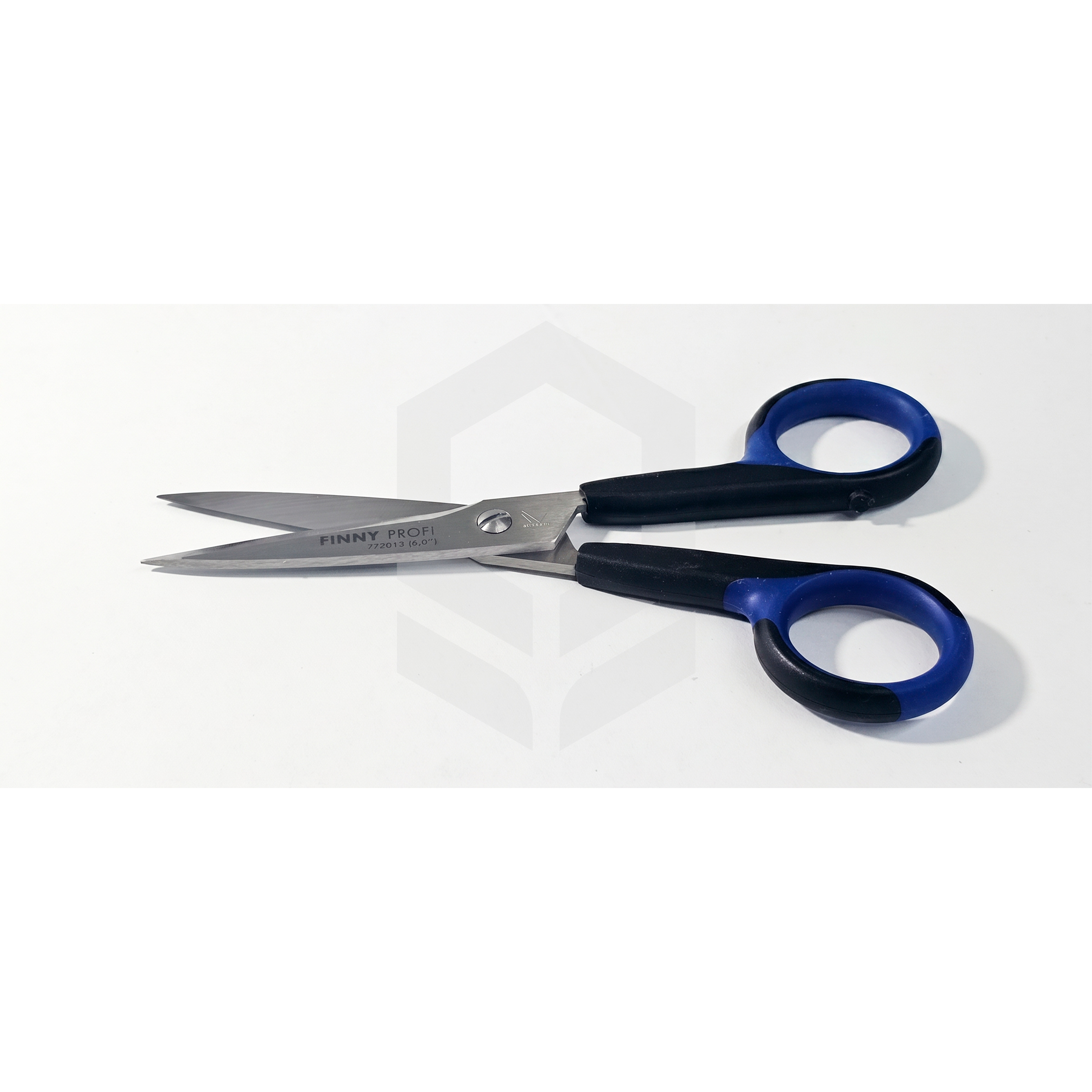 Tesoura Profissional Kretzer FINNY 5 (13 cm) Universal - Aço Inox Temperado - Made in Germany 2